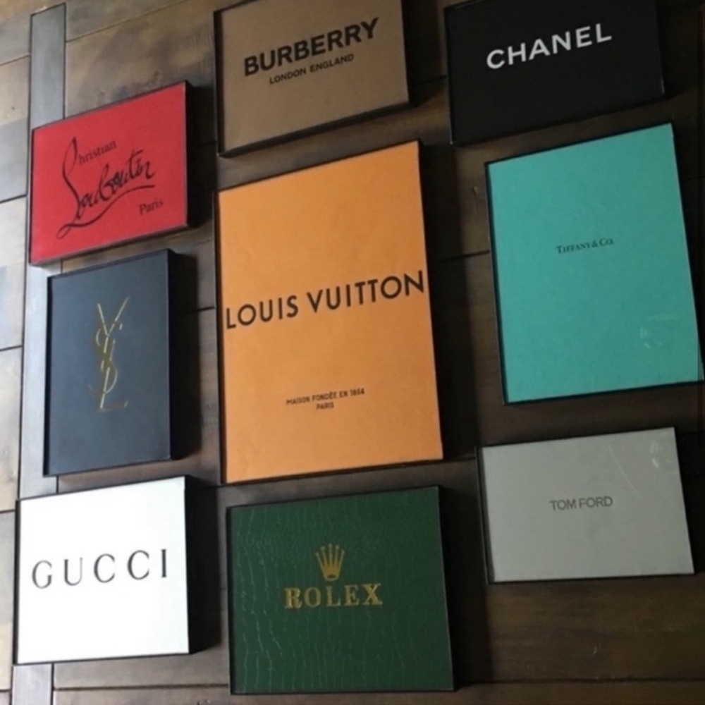 Step 1: Comment with your favorite brands - Picture 2 of 5
